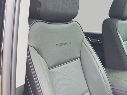 Used 2024 GMC Sierra 1500 Denali w/ Denali Reserve Package image 14