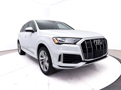 Used 2023 Audi Q7 3.0T Premium Plus AWD/4WD image 11