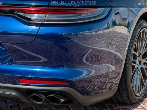 Used 2022 Porsche Panamera 4S image 55
