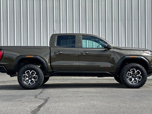 Used 2024 GMC Canyon AT4X image 4