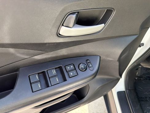 Used 2016 Honda CR-V LX image 15