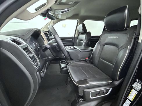 Used 2022 RAM 1500 Laramie AWD/4WD image 10
