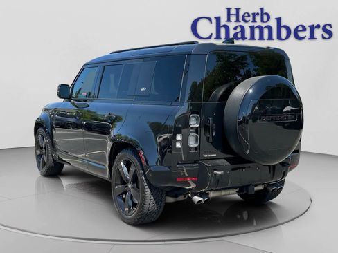 Used 2024 Land Rover Defender 110 V8 AWD/4WD image 4