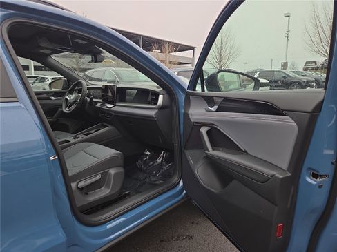 New 2026 Volkswagen Tiguan SE R-Line image 26