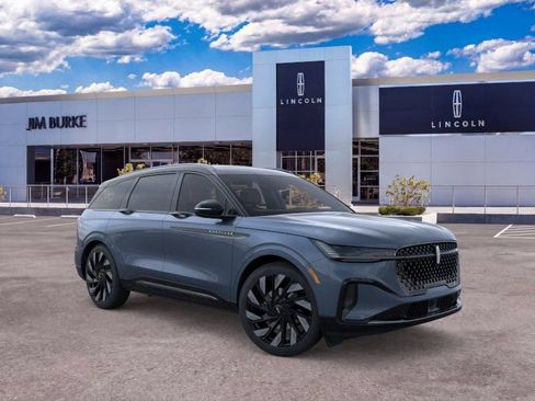 New 2026 Lincoln Nautilus Reserve w/ Jet Appearance Package AWD/4WD image 7