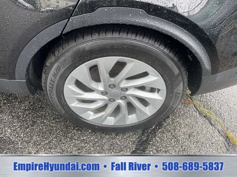 Used 2025 Land Rover Discovery S AWD/4WD image 12