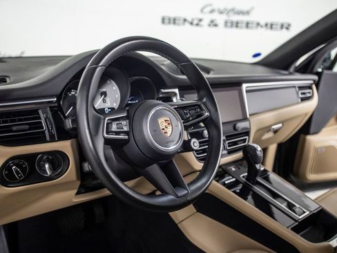 Used 2024 Porsche Macan S AWD/4WD image 21