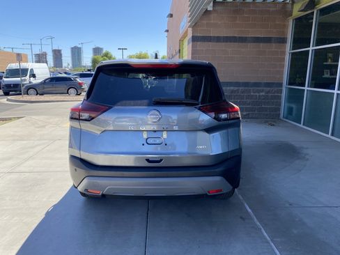 Used 2023 Nissan Rogue S image 4