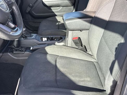 Used 2021 Jeep Wrangler Unlimited Sport image 11