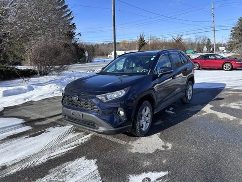 Used 2021 Toyota RAV4 XLE image 7