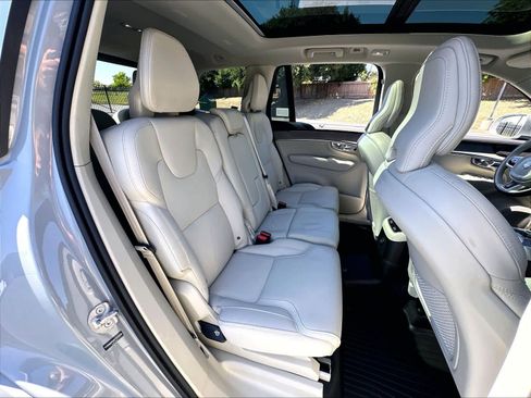Used 2025 Volvo XC90 T8 Ultra w/ Protection Package Premier AWD/4WD image 30
