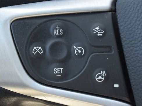 Used 2024 GMC Terrain SLT AWD/4WD image 24