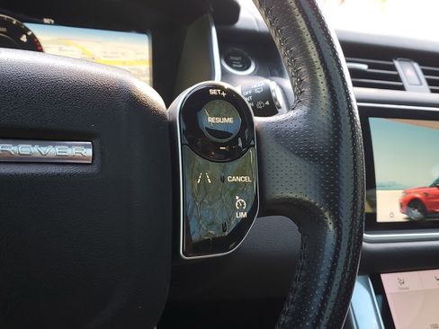Used 2018 Land Rover Range Rover Sport SE AWD/4WD image 31
