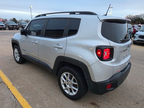 Used 2020 Jeep Renegade Latitude w/ Cold Weather Group image 7