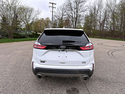 Used 2019 Ford Edge SEL w/ Equipment Group 201A AWD/4WD image 8