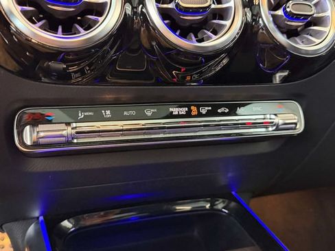Certified 2022 Mercedes-Benz GLA 250 4MATIC image 29