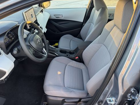 New 2026 Toyota Corolla SE image 2