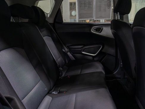 Used 2023 Kia Soul LX image 13