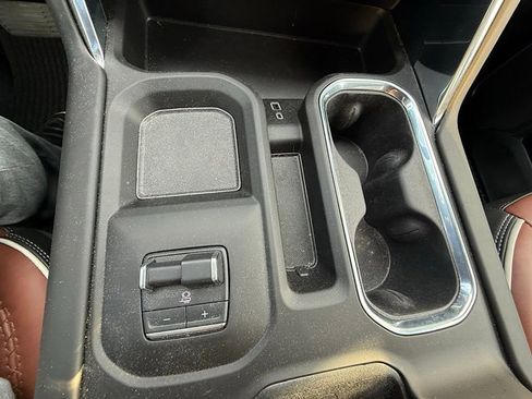 Used 2025 GMC Sierra 2500 Denali Ultimate image 40