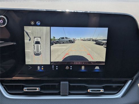 New 2026 Chevrolet Equinox LT w/ Safety and Technology Package AWD/4WD image 25