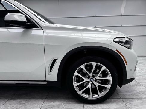 Used 2023 BMW X5 xDrive40i w/ Premium Package image 11