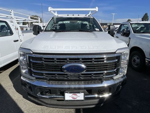 New 2025 Ford F550 2WD Regular Cab Super Duty image 2