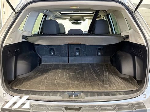 Used 2019 Subaru Forester Premium AWD/4WD image 28