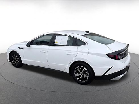 Used 2026 Hyundai Sonata Blue FWD image 12