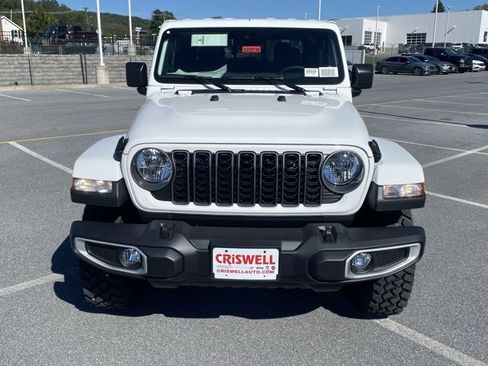 New 2025 Jeep Gladiator Sport image 10