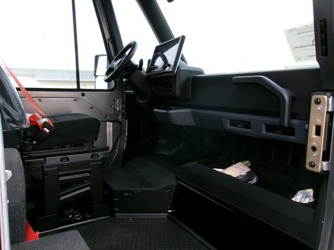 New 2025 Chevrolet Brightdrop 400 image 3