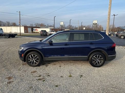 Used 2021 Volkswagen Tiguan SE image 1