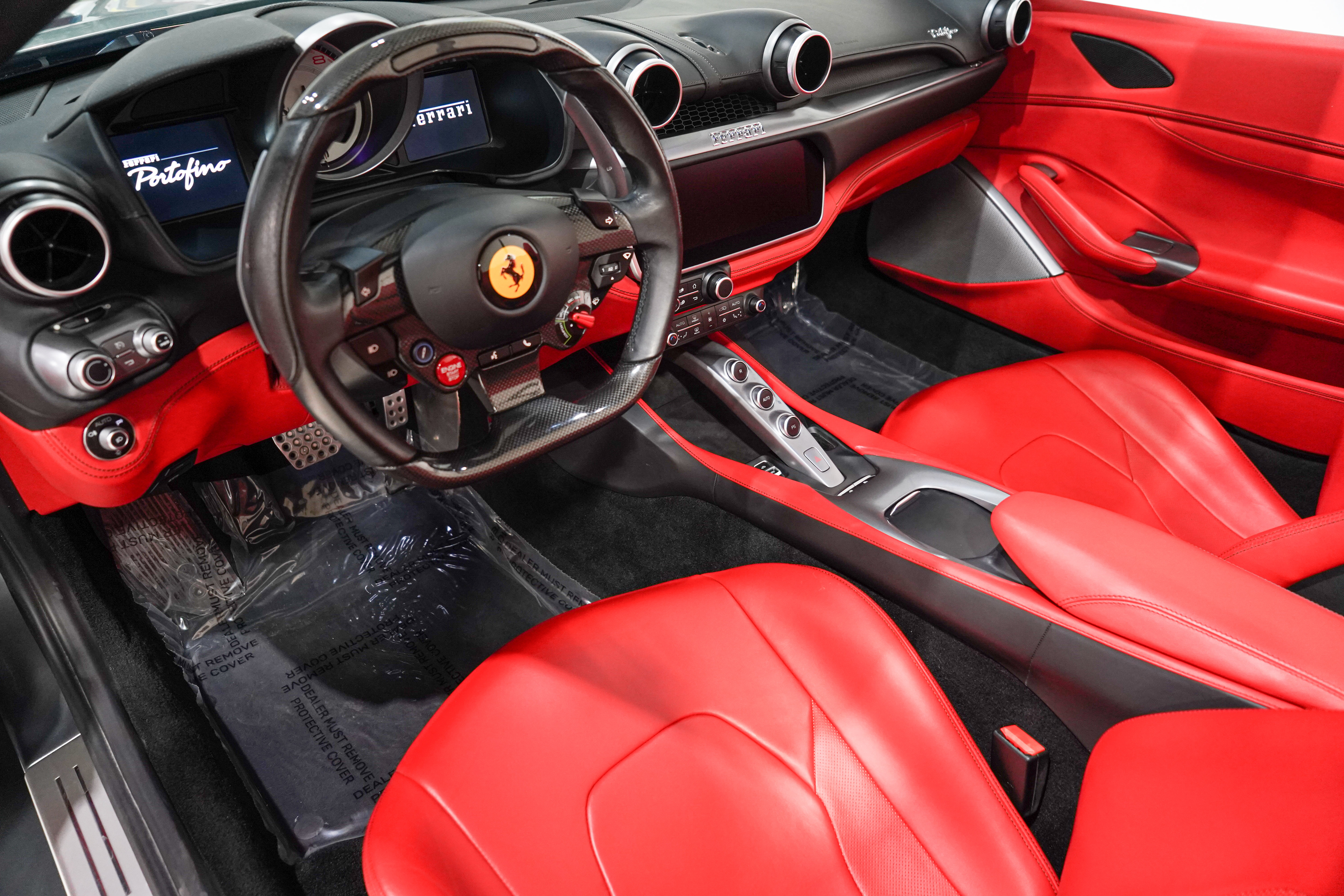 Used 2020 Ferrari Portofino RWD image 2