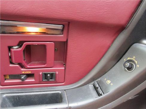 Used 1993 Chevrolet Corvette Convertible image 23