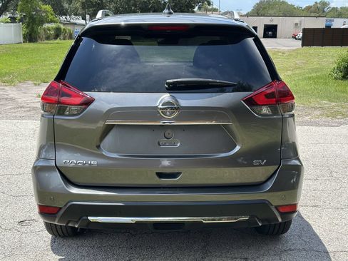 Used 2020 Nissan Rogue SV FWD image 12