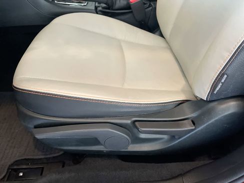 Used 2017 Subaru Crosstrek 2.0i Limited image 12
