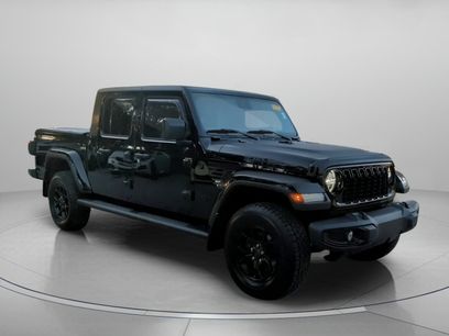 Used 2024 Jeep Gladiator Sport