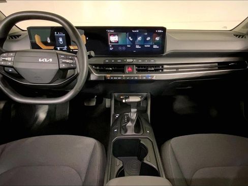 Used 2025 Kia K4 FWD image 15