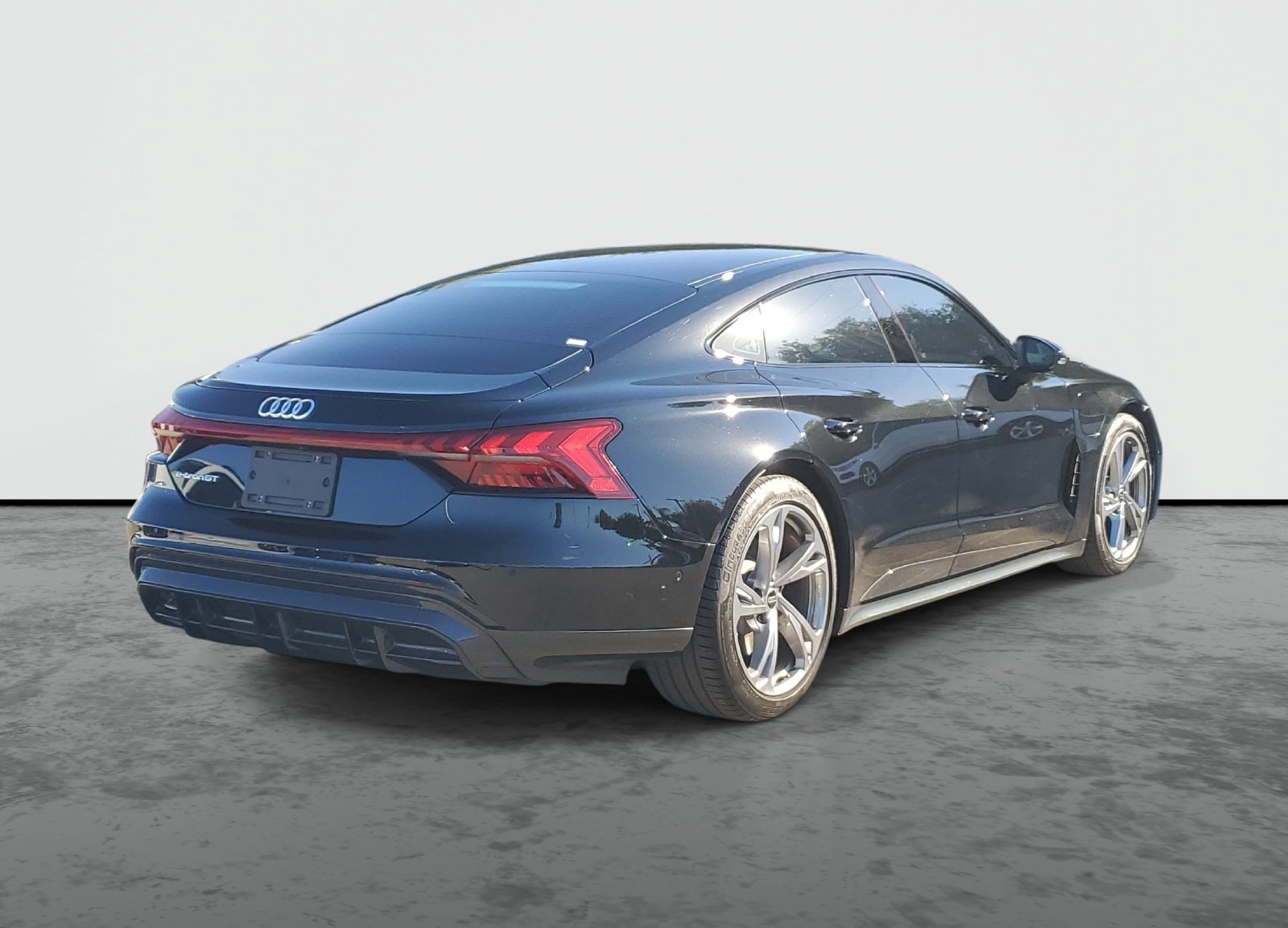 Used 2024 Audi e-tron GT Prestige w/ Prestige Package AWD/4WD image 4