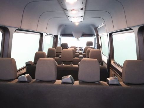 Used 2025 Mercedes-Benz Sprinter 2500 image 60