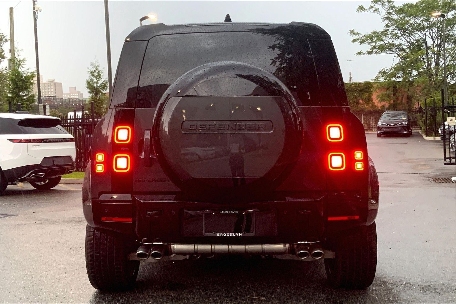 New 2026 Land Rover Defender 90 V8 AWD/4WD image 4