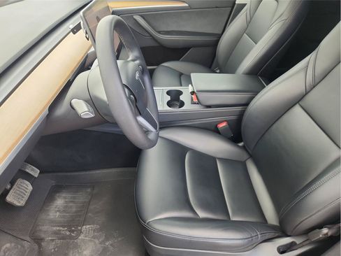 Used 2023 Tesla Model Y Long Range AWD/4WD image 19