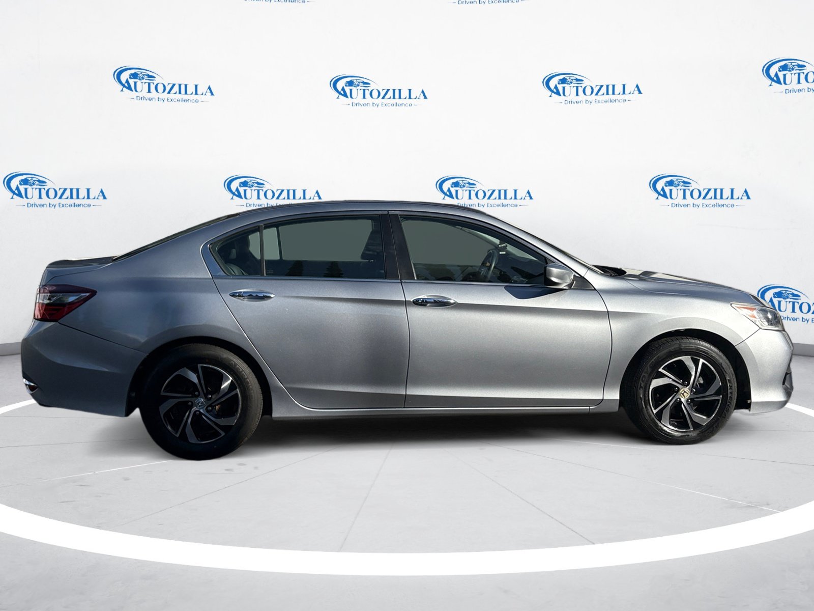Used 2017 Honda Accord LX image 6