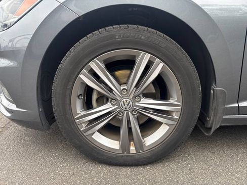 Used 2019 Volkswagen Jetta R-Line w/ R-Line Cold Weather Package FWD image 28