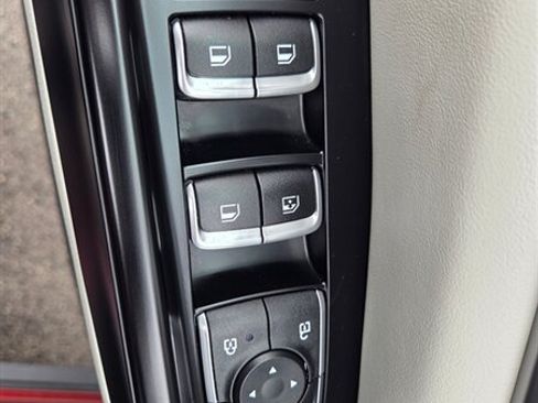 Used 2024 Kia Carnival LX FWD image 13
