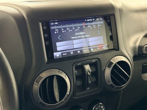 Used 2017 Jeep Wrangler Unlimited Sport image 19