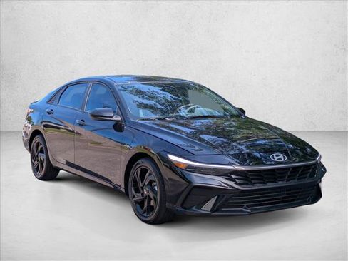 New 2026 Hyundai Elantra SEL Sport FWD image 9