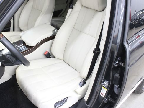 Used 2013 Land Rover Range Rover Supercharged image 12