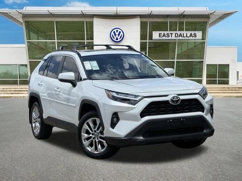 Used 2025 Toyota RAV4 XLE Premium FWD image 1
