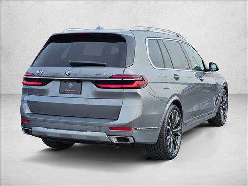 New 2026 BMW X7 xDrive40i image 2