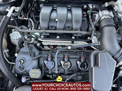 Used 2015 Ford Taurus SEL image 27